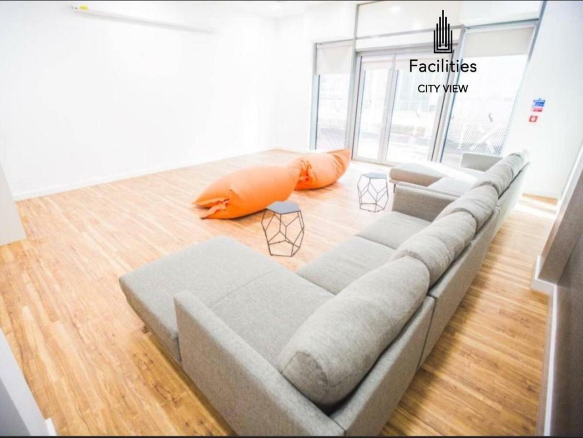 Studio Apartments Free Street Parking Subject To Availability Manchester Exterior photo