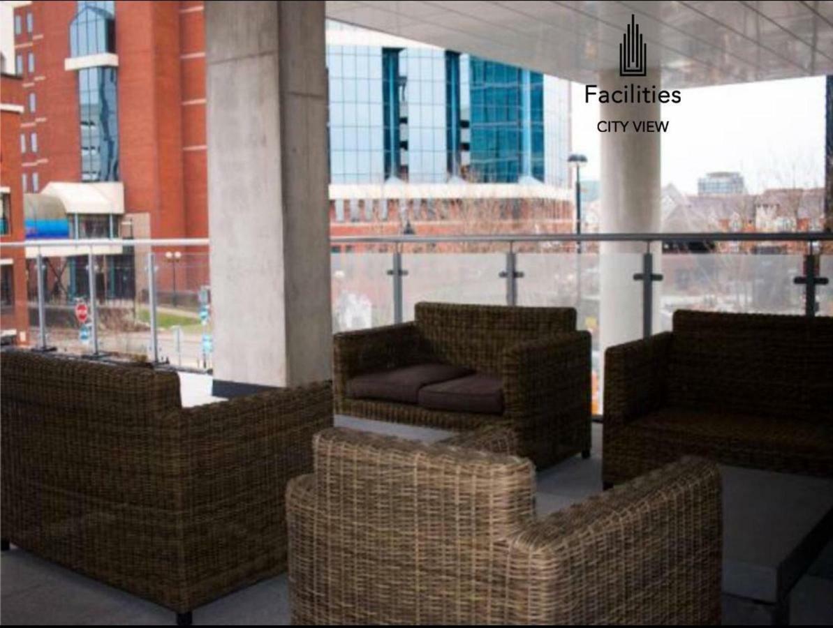 Studio Apartments Free Street Parking Subject To Availability Manchester Exterior photo
